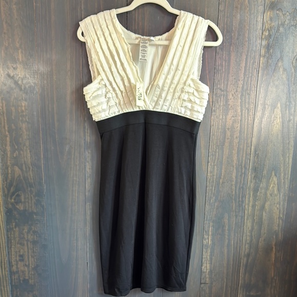 Max Studio Empire Waist Cocktail Ruffle Dress Womens Medium NWT - Picture 1 of 5